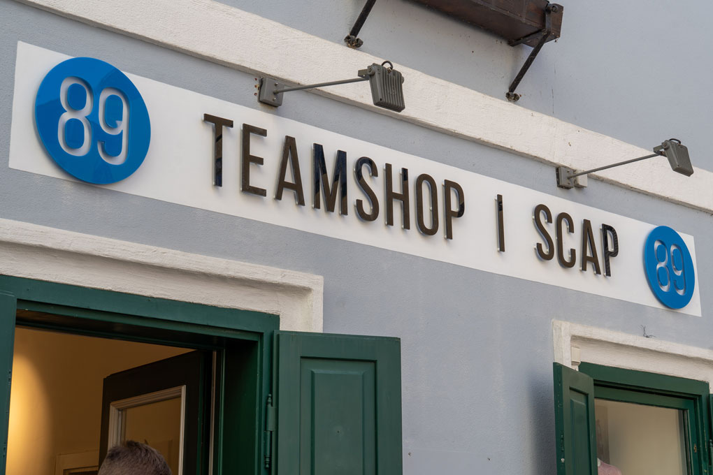 scapteamshopba2-laden_aussen.jpg